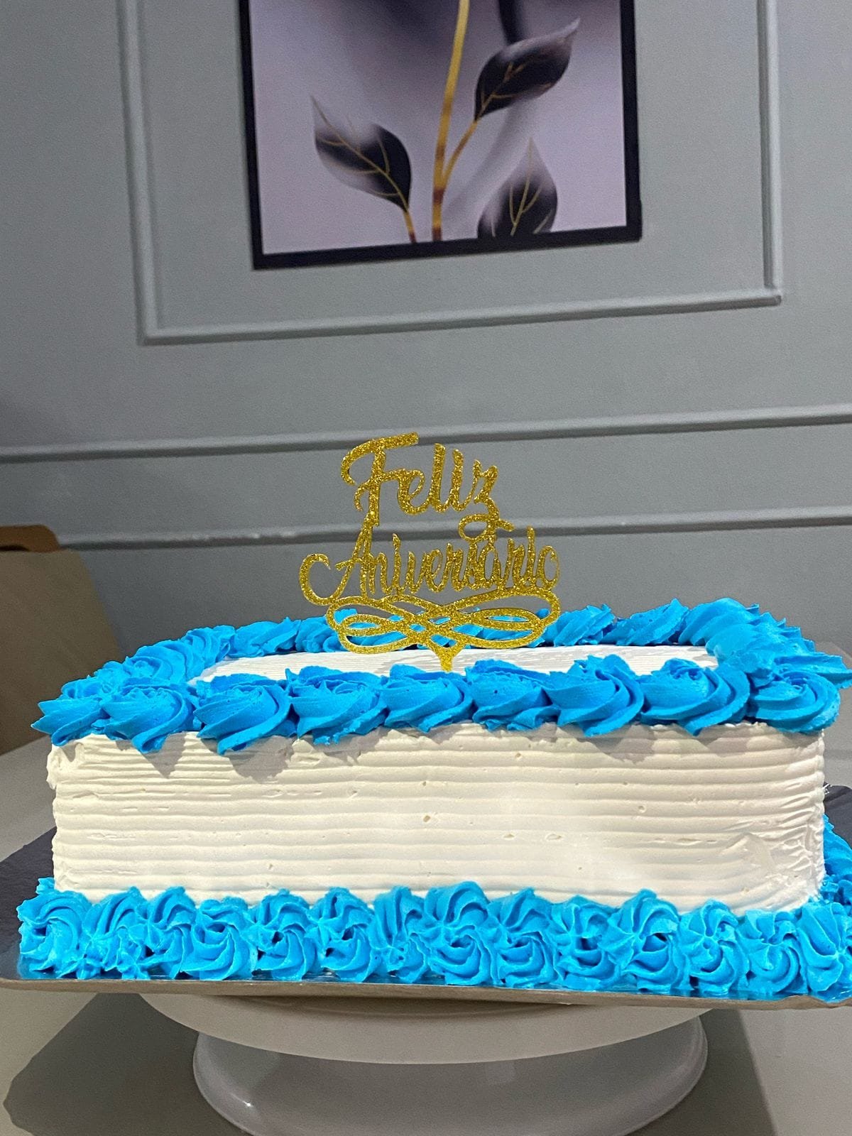 Bolo retangular com chantily